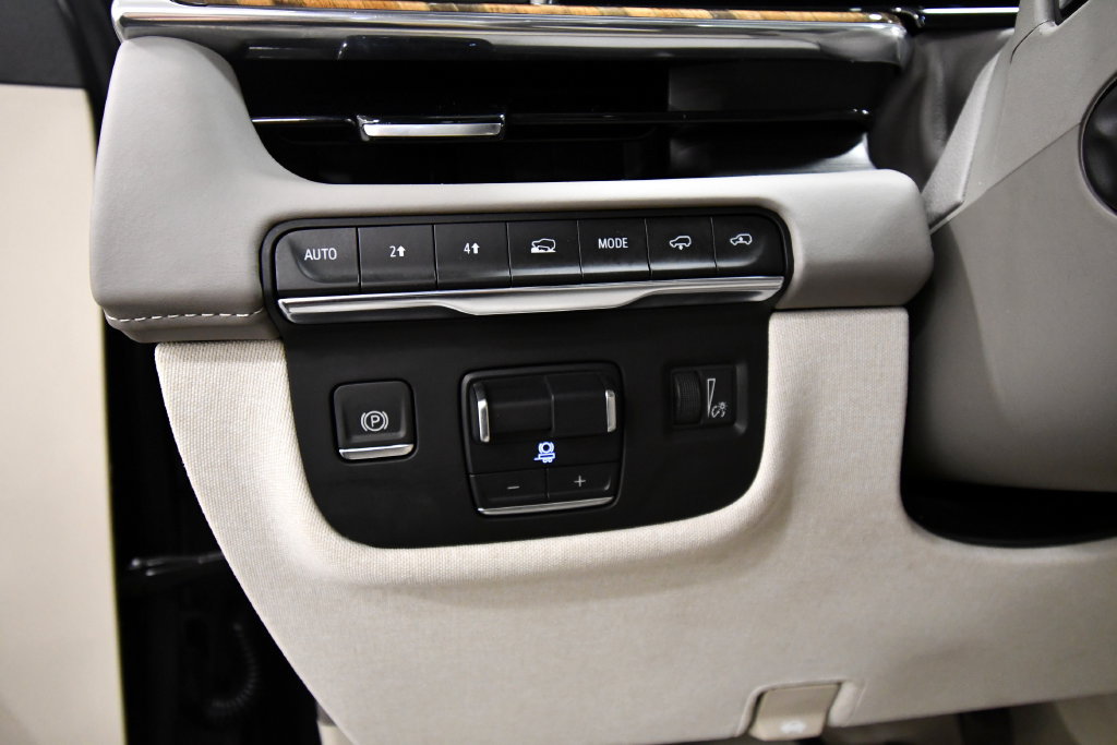 Used 2024 Cadillac Escalade ESV Sport Platinum AWD/4WD image 23