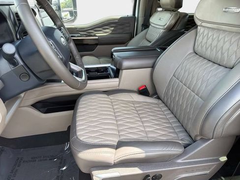 Used 2025 Ford F350 Platinum w/ Platinum Plus Package AWD/4WD image 19
