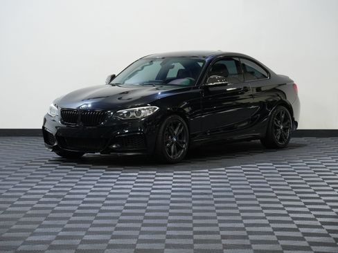 Used 2017 BMW M240i Coupe RWD image 3