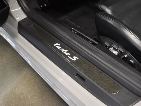 Used 2019 Porsche 911 Turbo S image 17