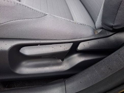 Certified 2025 Toyota Corolla SE w/ SE Premium Package FWD image 15