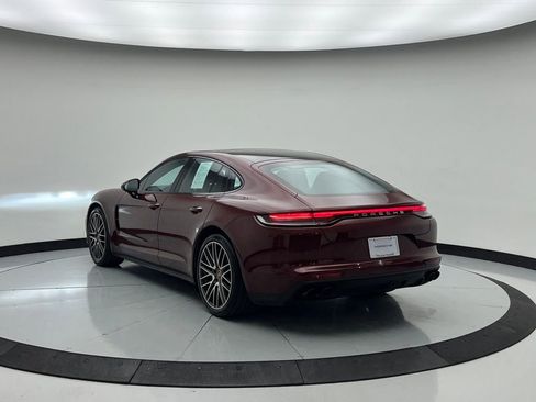 Used 2023 Porsche Panamera 4S image 3