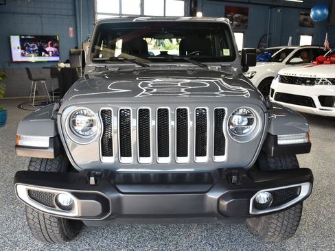 Used 2021 Jeep Wrangler Unlimited Sahara w/ LED Lighting Group AWD/4WD image 12