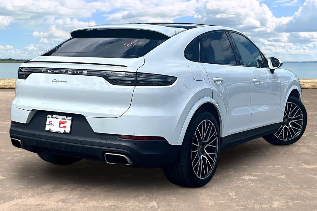 Used 2021 Porsche Cayenne Coupe AWD/4WD image 4