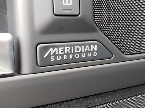 New 2026 Land Rover Defender 110 AWD/4WD image 20