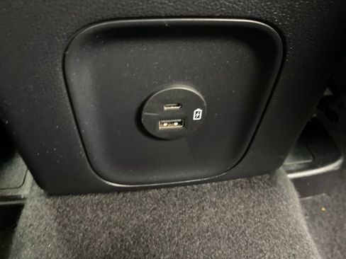 Used 2020 Ford Escape SE Sport image 46