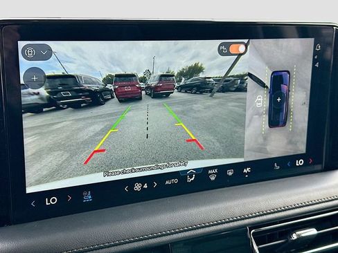 Used 2025 Lincoln Aviator Reserve w/ Luxury Package image 14