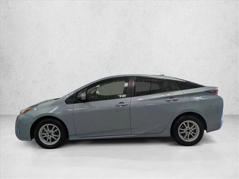 Used 2018 Toyota Prius One w/ Carpet Mat Package image 9