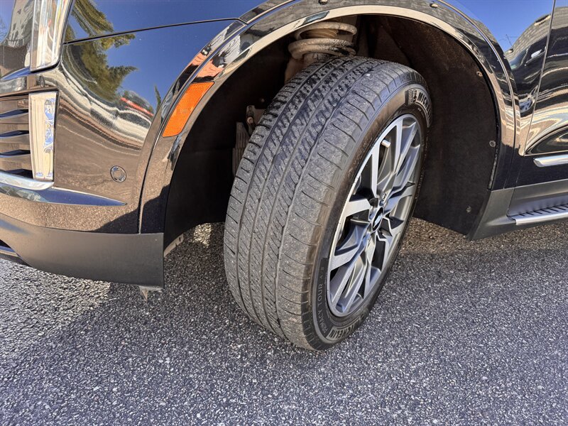 Used 2021 Cadillac XT5 Sportv w/ Platinum Package AWD/4WD image 8