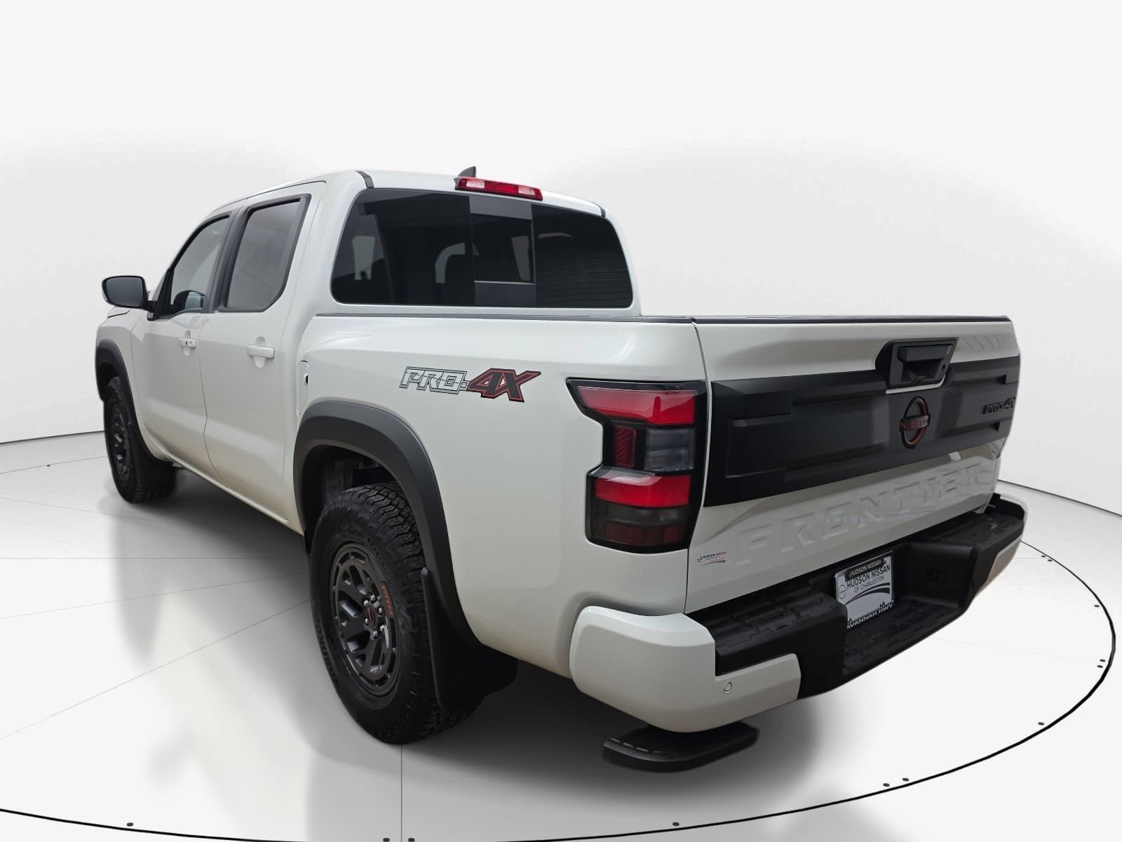 Used 2025 Nissan Frontier PRO-4X AWD/4WD image 6