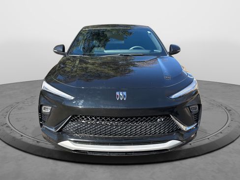 Used 2024 Buick Envista Sport Touring w/ Convenience I Package image 2