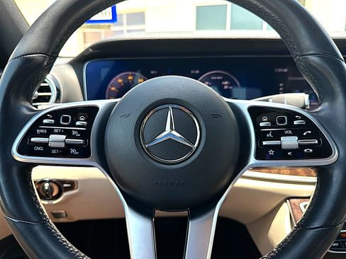 Used 2020 Mercedes-Benz E 350 Sedan image 10