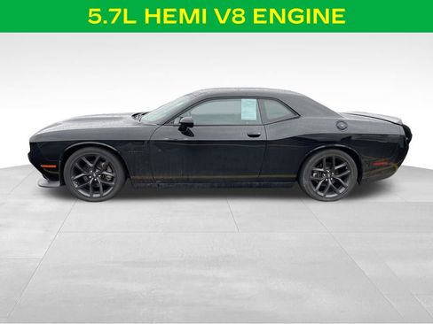 Used 2022 Dodge Challenger R/T w/ Blacktop Package RWD image 6