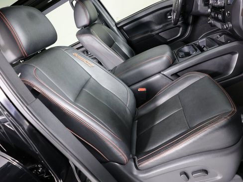 Used 2022 Nissan Titan PRO-4X w/ Pro-4x Convenience Package image 32