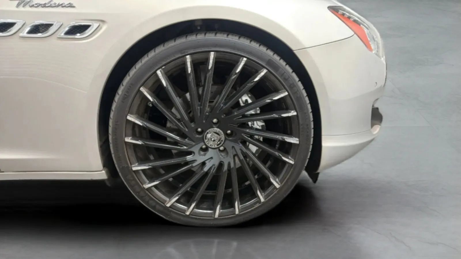 Used 2014 Maserati Quattroporte S Q4 AWD/4WD image 25
