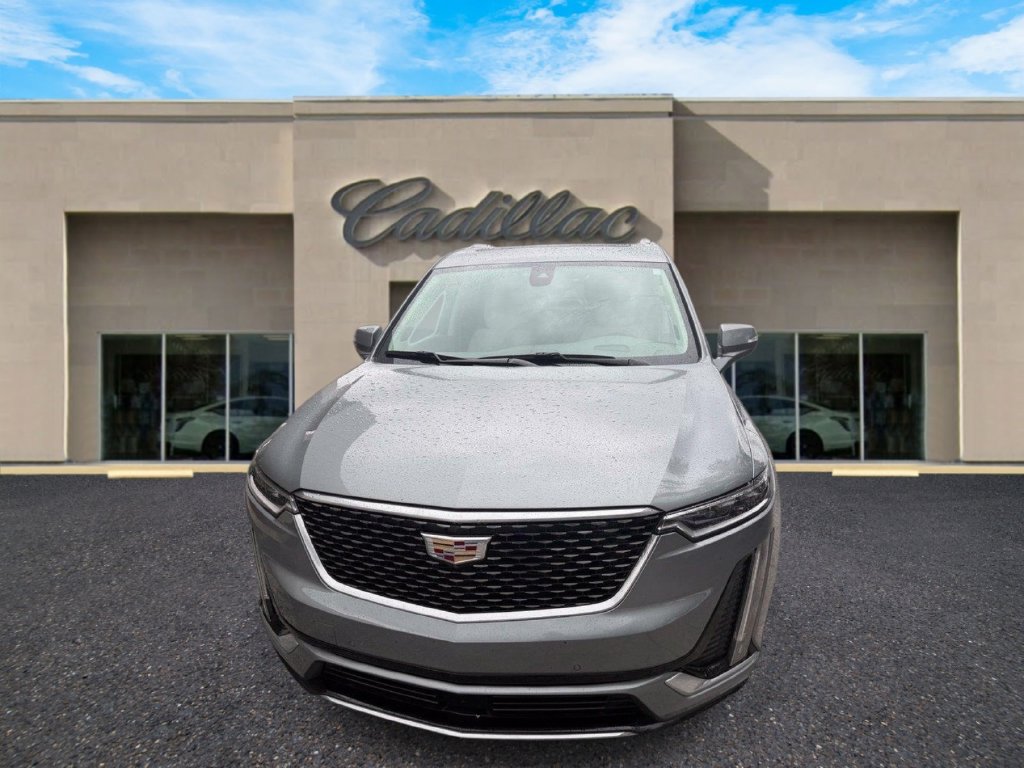 Used 2023 Cadillac XT6 Premium Luxury w/ Technology Package FWD image 8