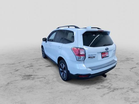 Used 2017 Subaru Forester 2.5i Limited AWD/4WD image 8