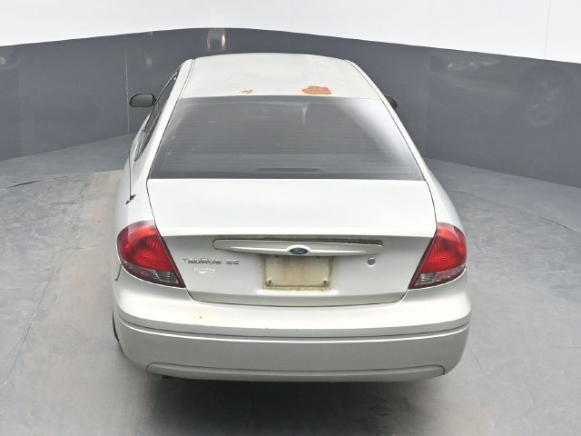 Used 2006 Ford Taurus SE FWD image 21
