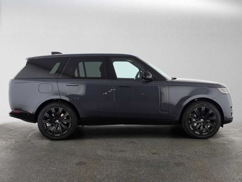 Used 2025 Land Rover Range Rover SE AWD/4WD image 6