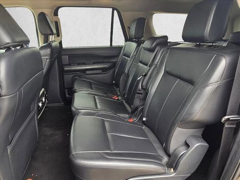 Used 2024 Ford Expedition Max XLT AWD/4WD image 19
