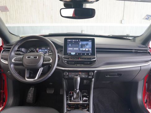 Used 2022 Jeep Compass Limited AWD/4WD image 17