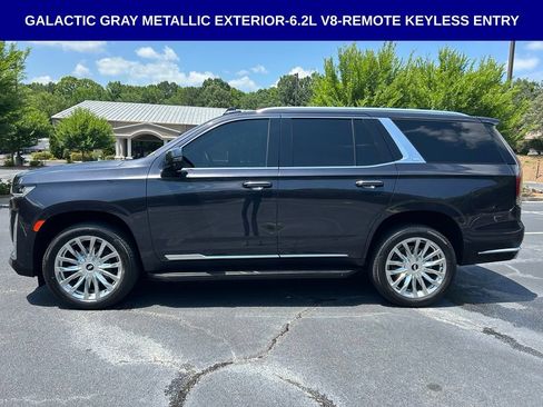 Used 2023 Cadillac Escalade Premium Luxury AWD/4WD image 12