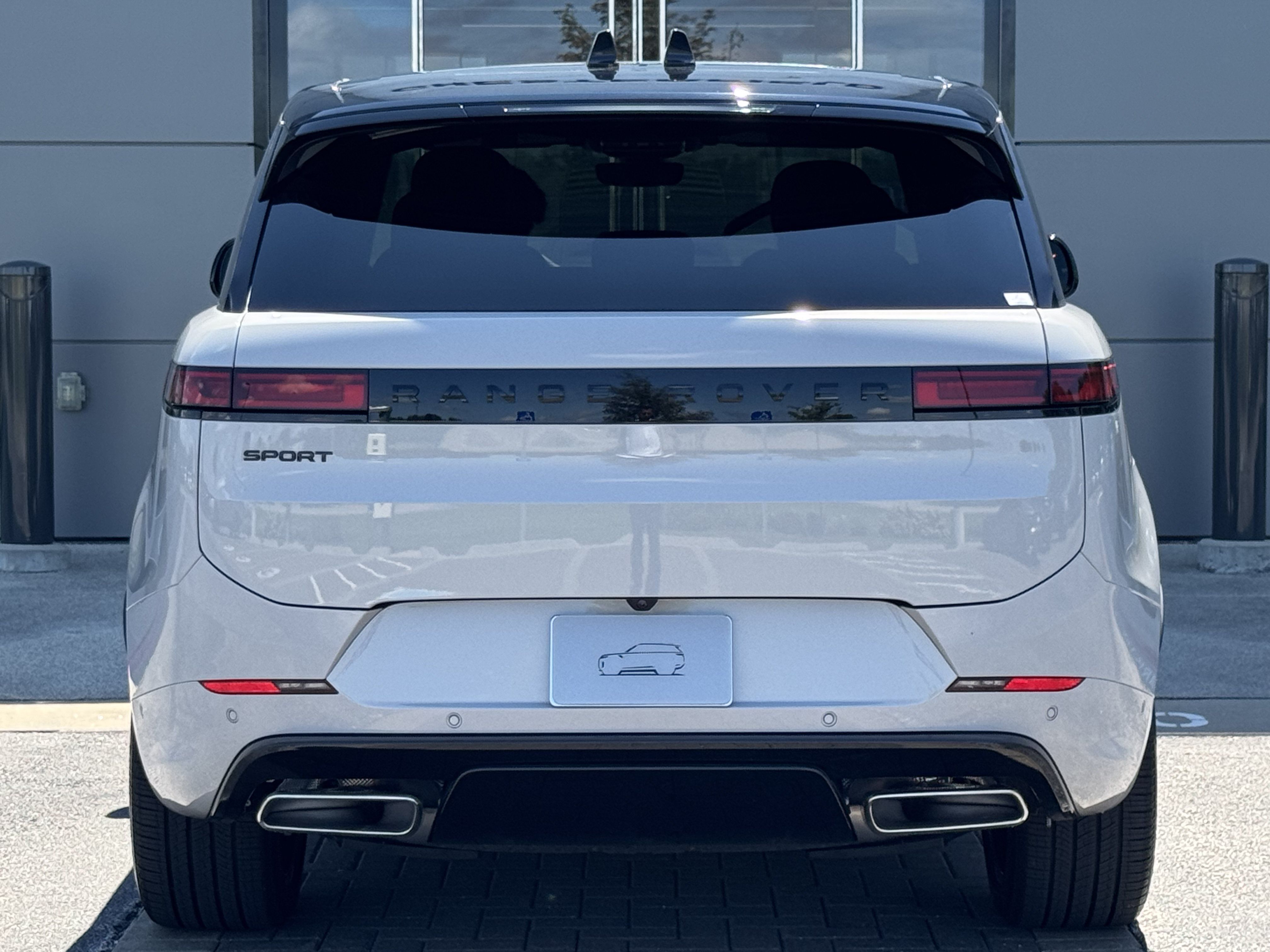 New 2026 Land Rover Range Rover Sport Dynamic SE AWD/4WD image 4