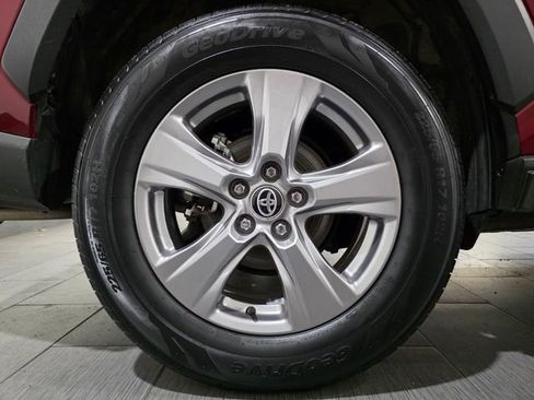 Used 2025 Toyota RAV4 XLE image 24