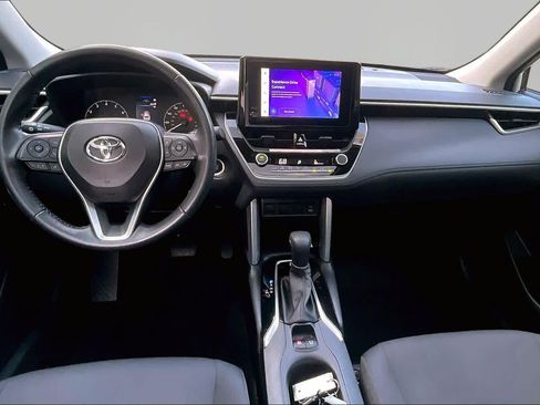 Certified 2023 Toyota Corolla Cross LE w/ Moonroof Package FWD image 16