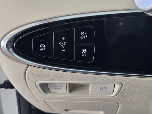 Used 2025 Genesis GV70 2.5T w/ Select Package image 27