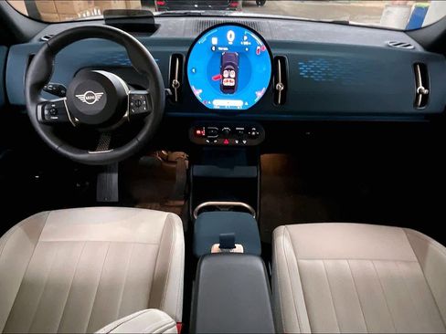 Certified 2025 MINI Cooper Countryman S image 17