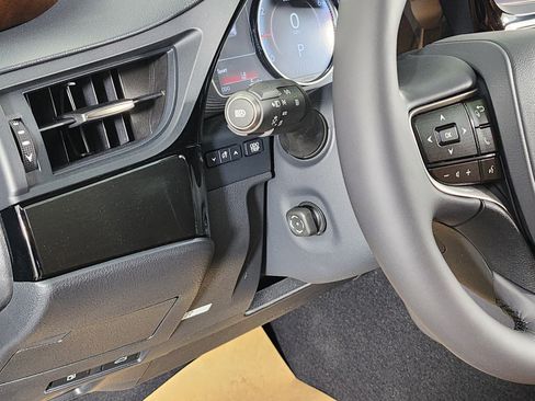 New 2025 Lexus ES 350 w/ Premium Package image 19