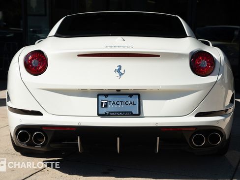Used 2016 Ferrari California T image 14