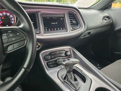 Used 2021 Dodge Challenger SXT image 23