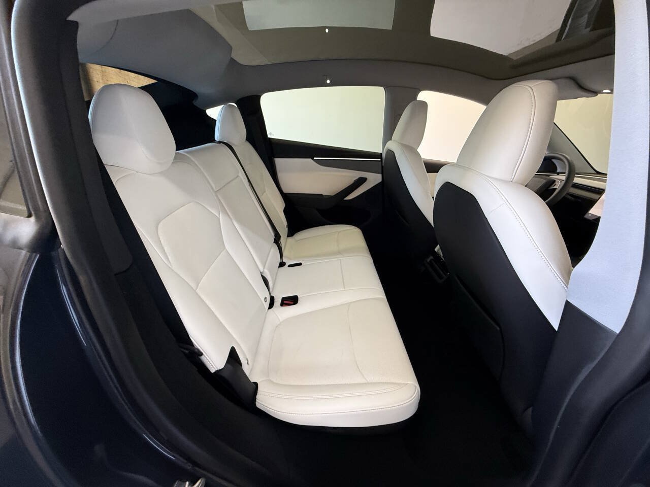 Used 2026 Tesla Model Y Long Range AWD/4WD image 30