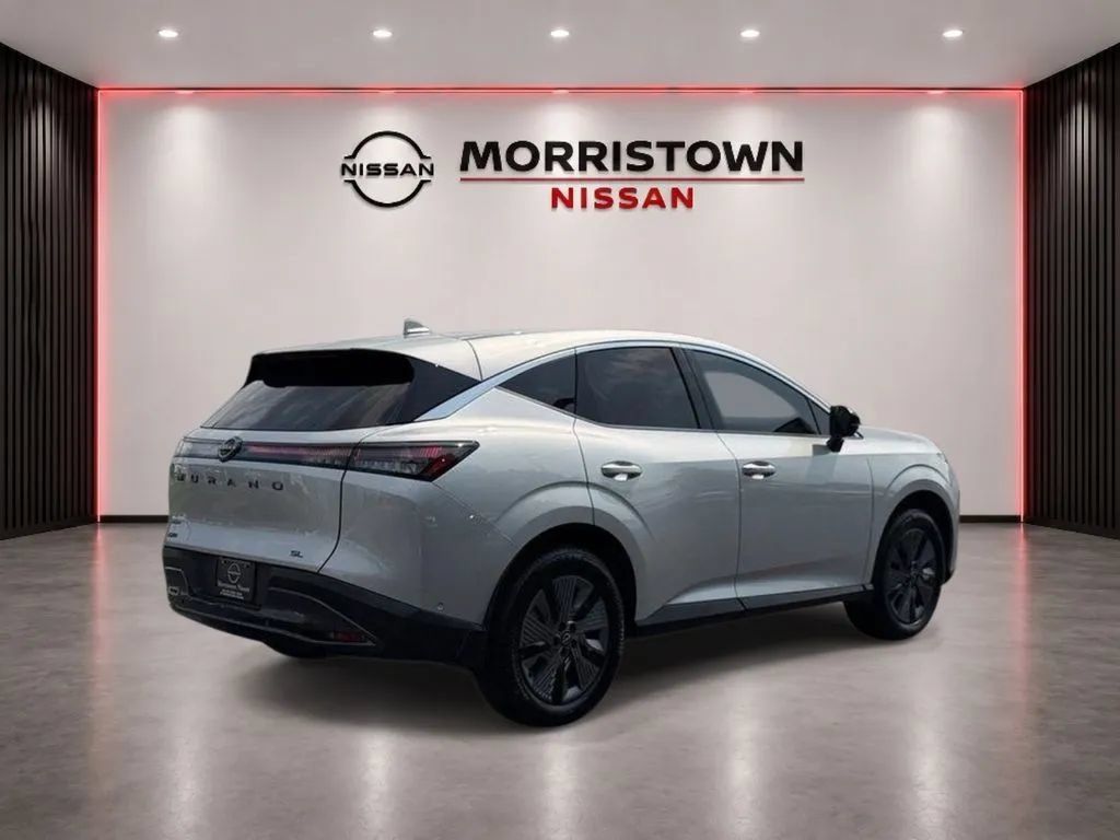 Used 2025 Nissan Murano SL AWD/4WD image 2