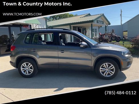 Used 2016 Volkswagen Tiguan S FWD image 1