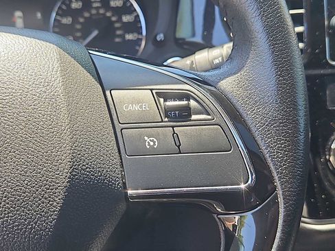 Used 2017 Mitsubishi Outlander SEL AWD/4WD image 24