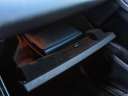 Used 2023 Land Rover Range Rover Evoque R-Dynamic S AWD/4WD image 18