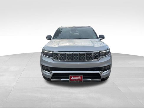 Used 2024 Jeep Grand Wagoneer L Series III image 9