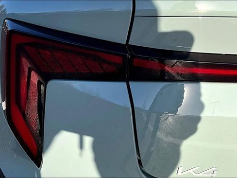 Used 2025 Kia K4 LXS image 22