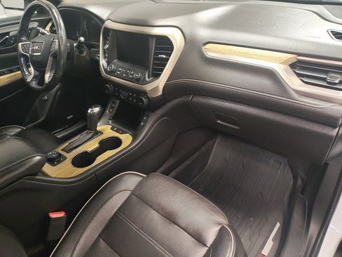 Used 2019 GMC Acadia Denali image 8