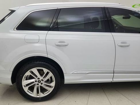 Used 2023 Audi Q7 3.0T Premium Plus w/ Premium Plus Package AWD/4WD image 12