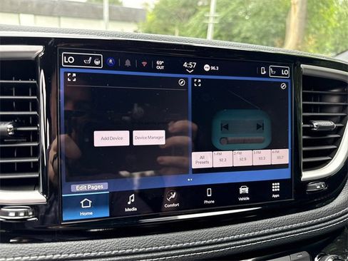 New 2026 Chrysler Pacifica Select image 21