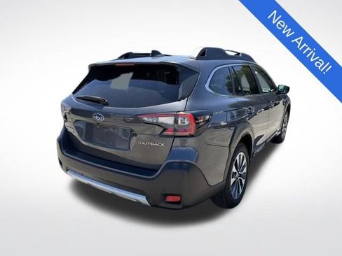 Used 2023 Subaru Outback Limited AWD/4WD image 7