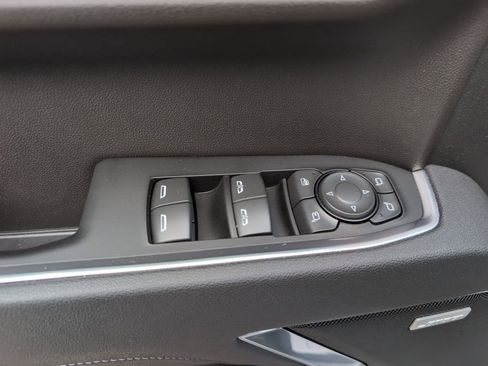 Used 2025 GMC Sierra 1500 SLT w/ SLT Premium Plus Package image 17