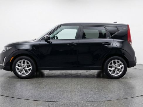 Used 2025 Kia Soul LX w/ LX Technology Package FWD image 5
