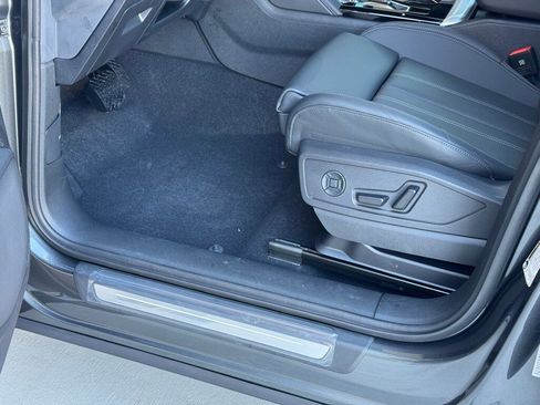 New 2025 Audi Q5 Prestige image 24