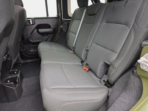 Used 2022 Jeep Wrangler Unlimited Sport AWD/4WD image 14