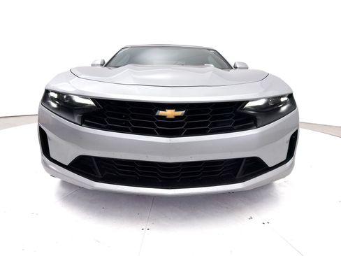 Used 2019 Chevrolet Camaro LT RWD image 12